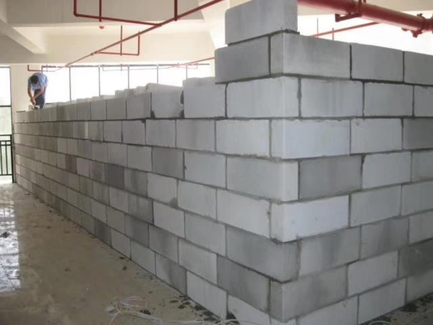 新罗蒸压加气混凝土砌块承重墙静力和抗震性能的研究